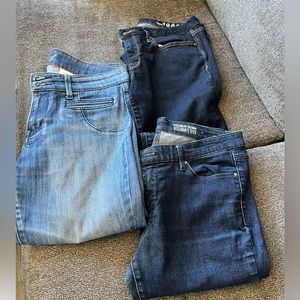 3 pairs ladies jeans - 2 ankle (smart set Jean has zippers at ankles) & 1 Capri